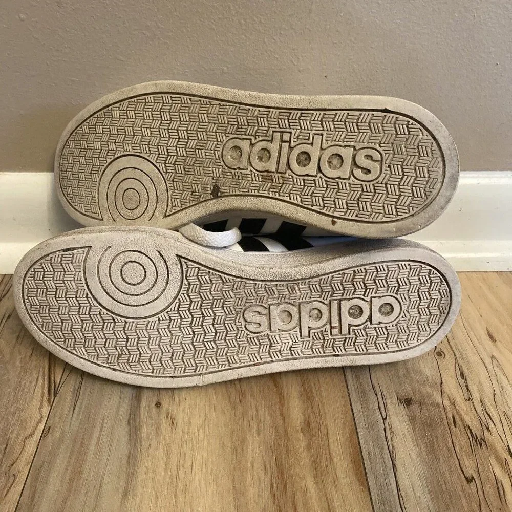 Womens ADIDAS NEO CLOUDFOAM Court Shoe Size 7.5 White W/Black Stripes